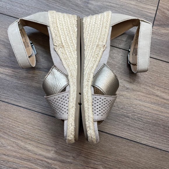 Earth Origins Women's Platinum‎ Naples Natasha Leather Sandals Neutral Size 7M - Picture 4 of 12